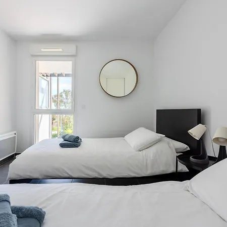 Vue 50m Des Salins Piscine 2 Parkings Terrasse Hyères